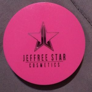 Jeffree Star highlighter